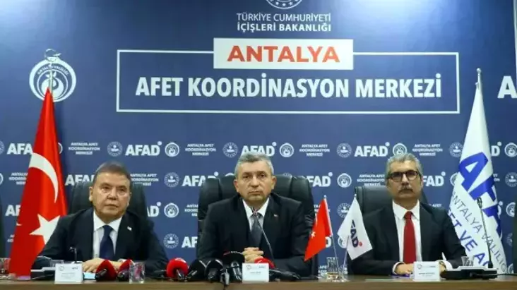 Antalya’da Taşımalı Eğitime 1 Gün Ara Verildi